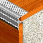 Profil treapta antiderapant